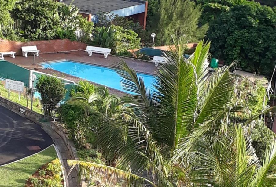 511 Umdloti Resort Beachfront 1Bed Self Catering Apartment Sea View Bagian luar foto