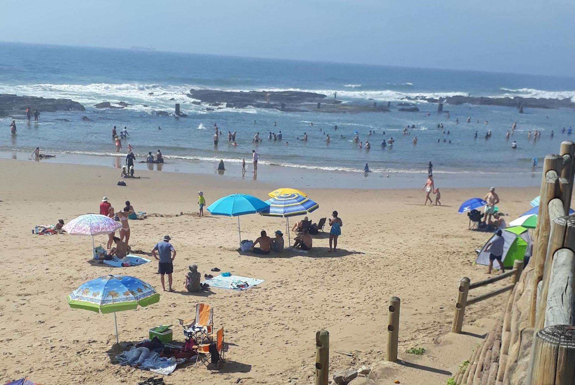 511 Umdloti Resort Beachfront 1Bed Self Catering Apartment Sea View Bagian luar foto